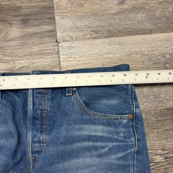 Levis Shorts‎ Premium 501 Blue Womens 31 Button Fly Distressed Denim Jean Jorts - Picture 7 of 12